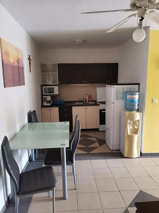 Apartment Robi Maslenica Croatia
