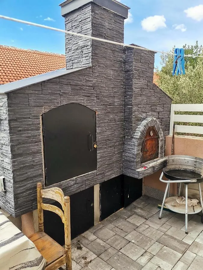 Apartment Robi ماسلينتسا